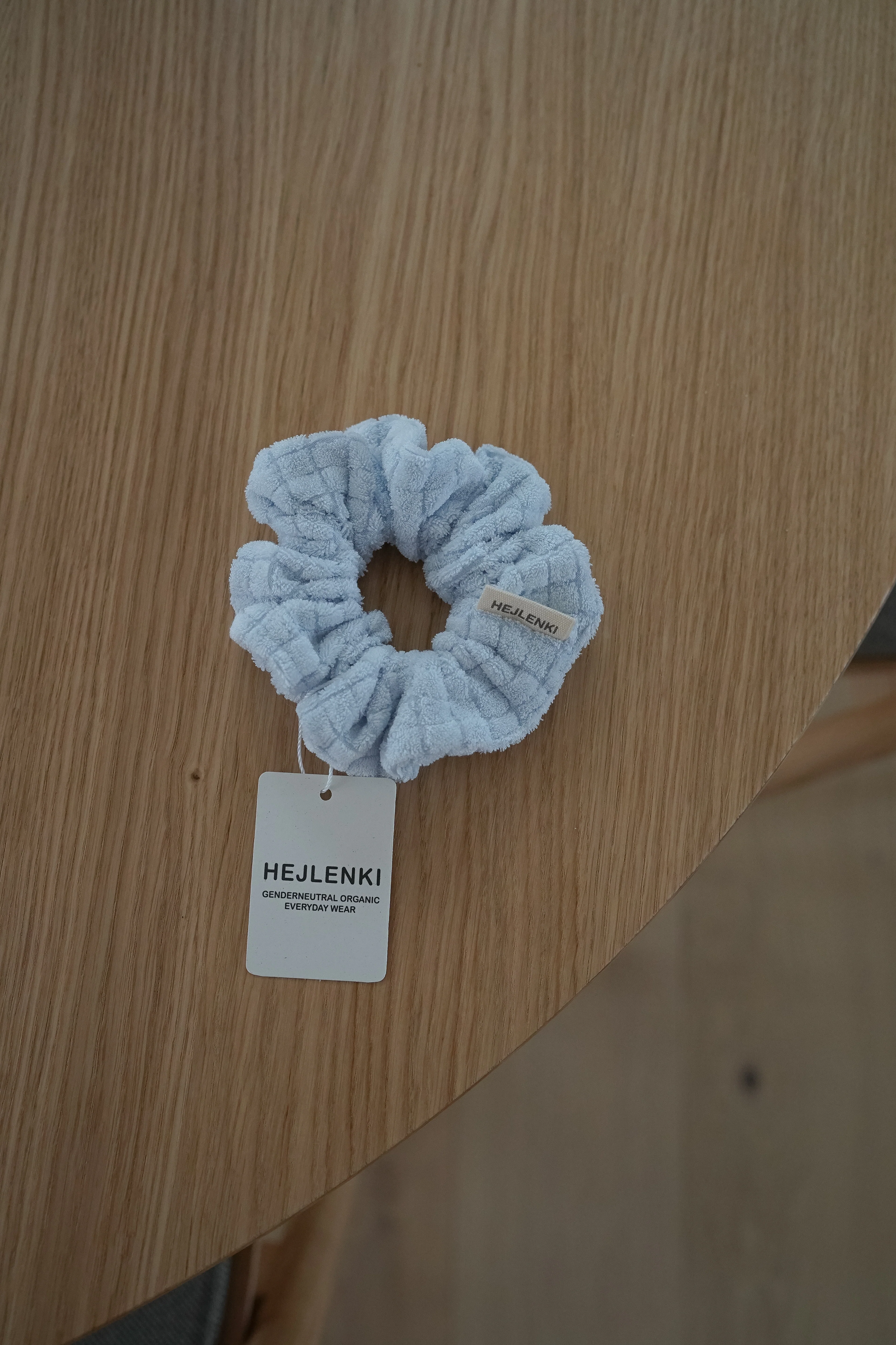 WOMEN FROTTEE SCRUNCHIE