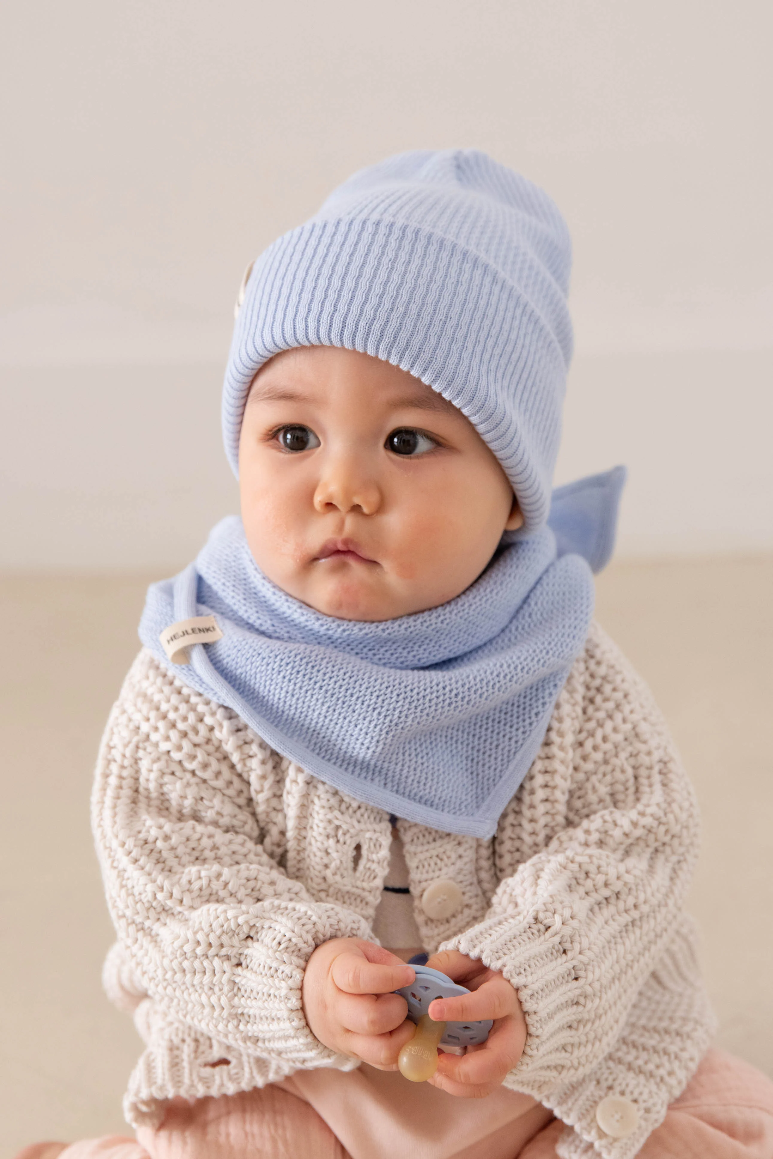 KNIT SCARF MILKY BLUE - Image 3