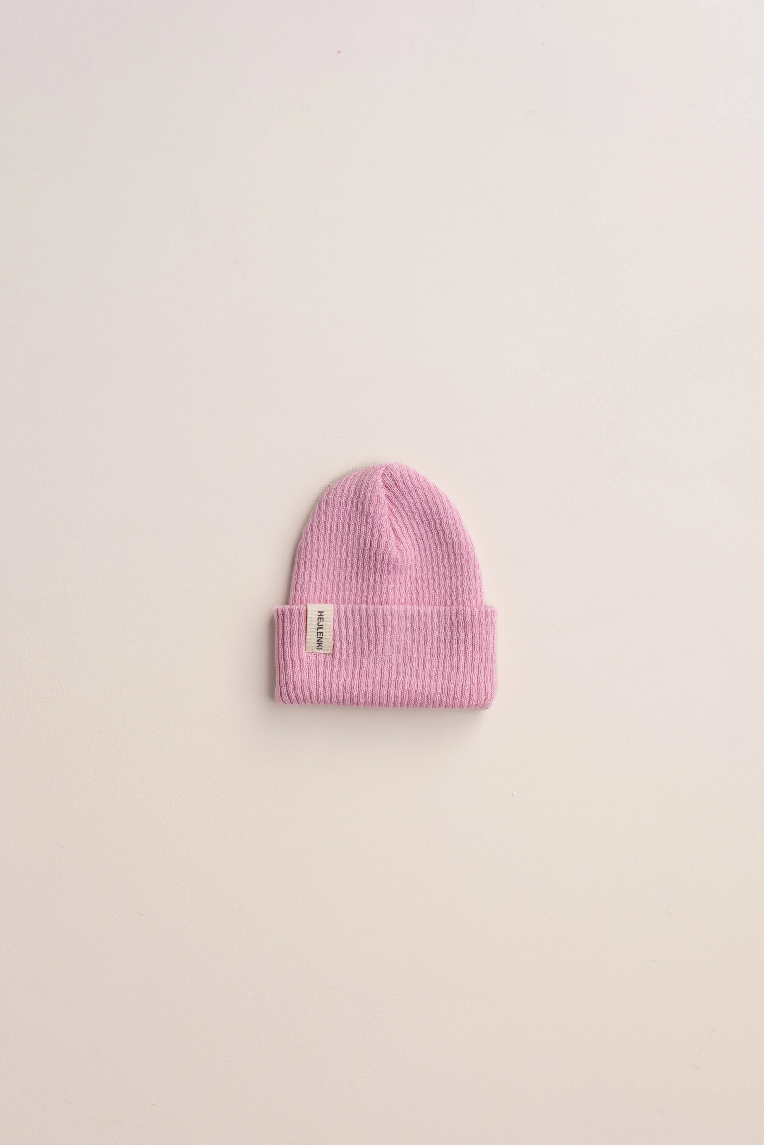 KNIT BEANIE STRAWBERRY MILK