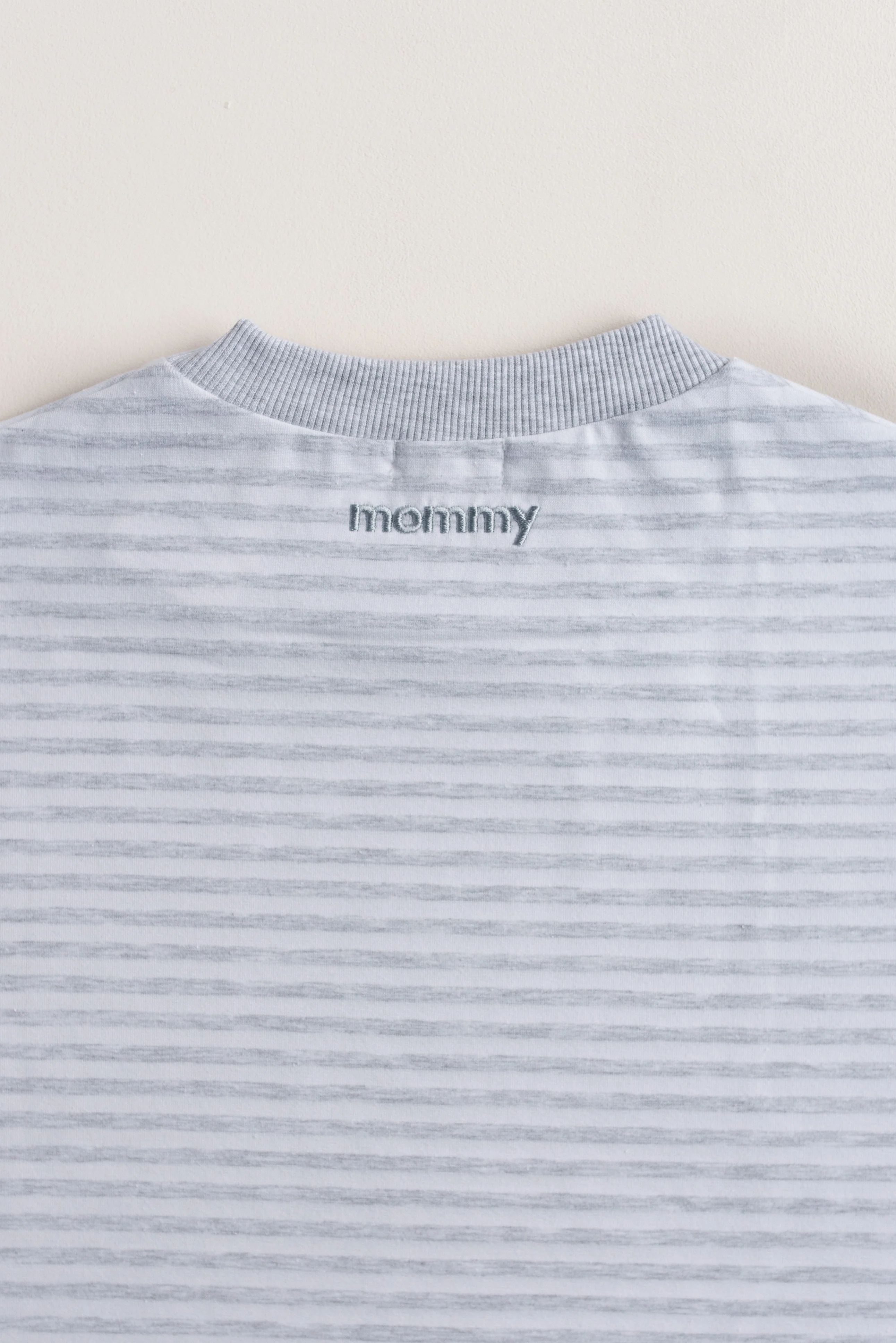 MOMMY OVERSIZE T-SHIRT STRIPED GREY - Image 7