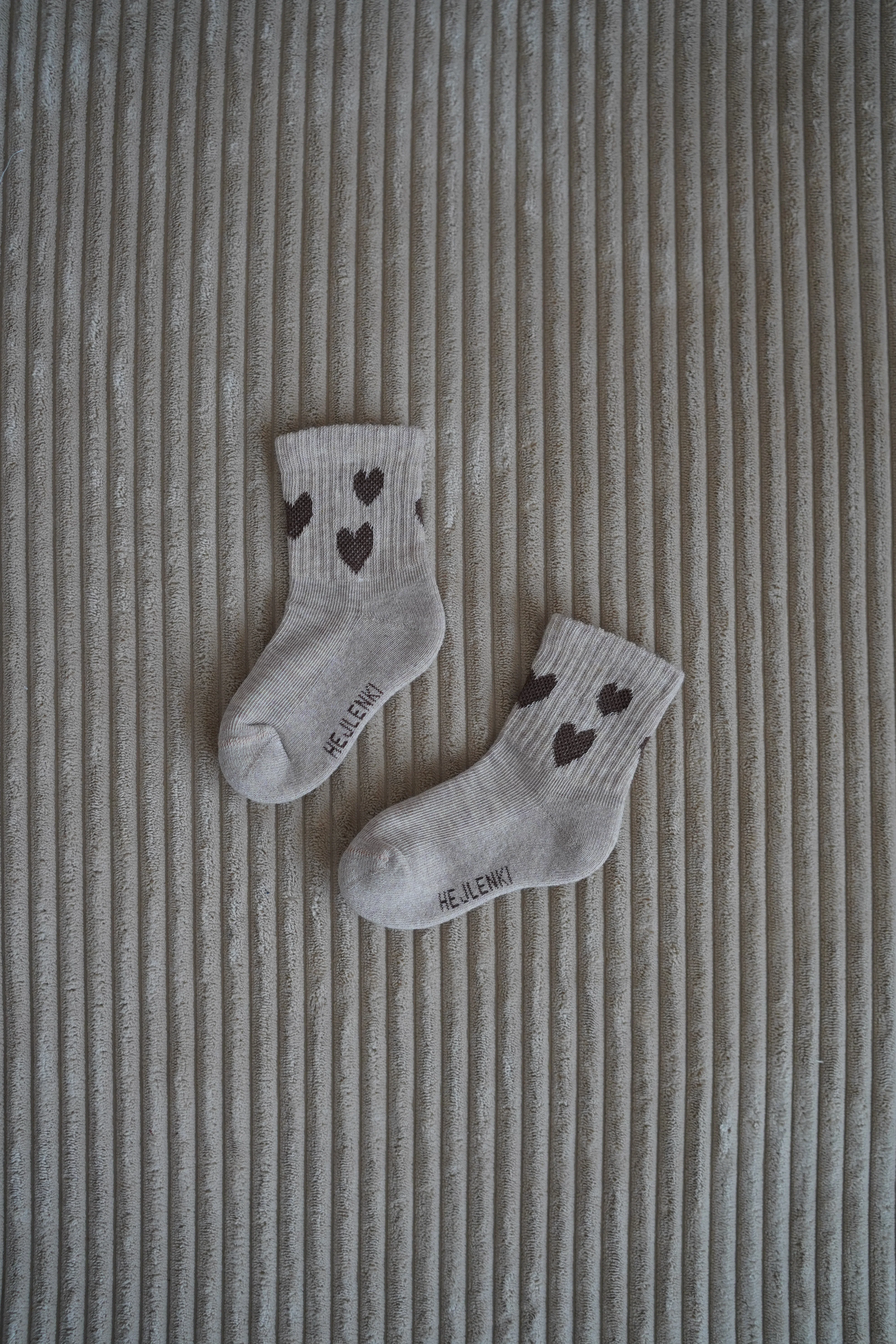 SOCKS HEARTS BEIGE - Image 2