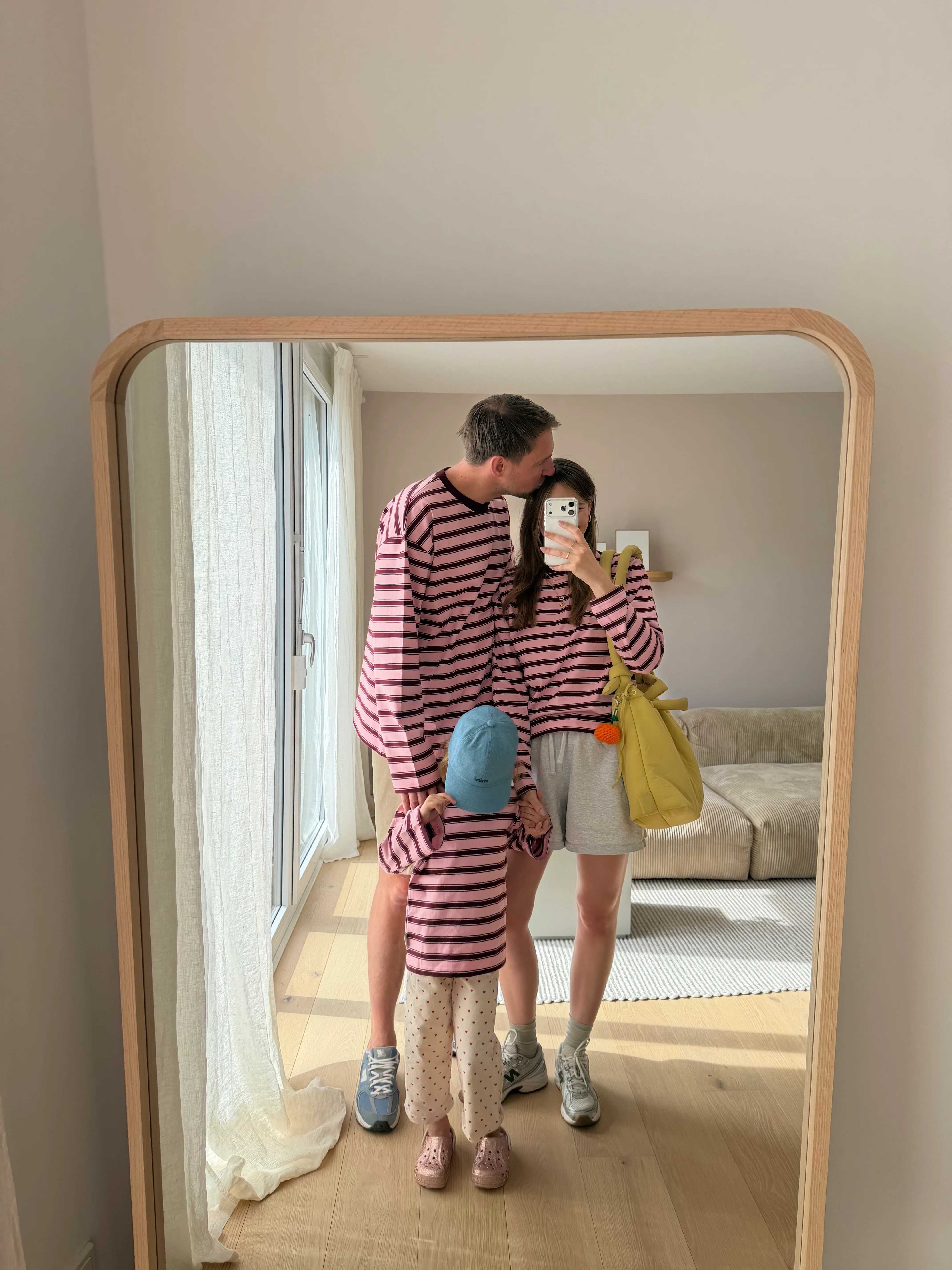 WOMEN OVERSIZE LONGSLEEVE STRAWBERRY CHOCOLATE STRIPED
